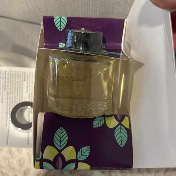 Scentsy Fragrance Flower Vanilla Bean Buttercream Brand New - Picture 8 of 8